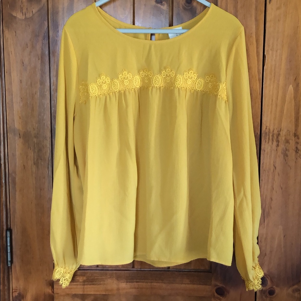 Women’s Blouse